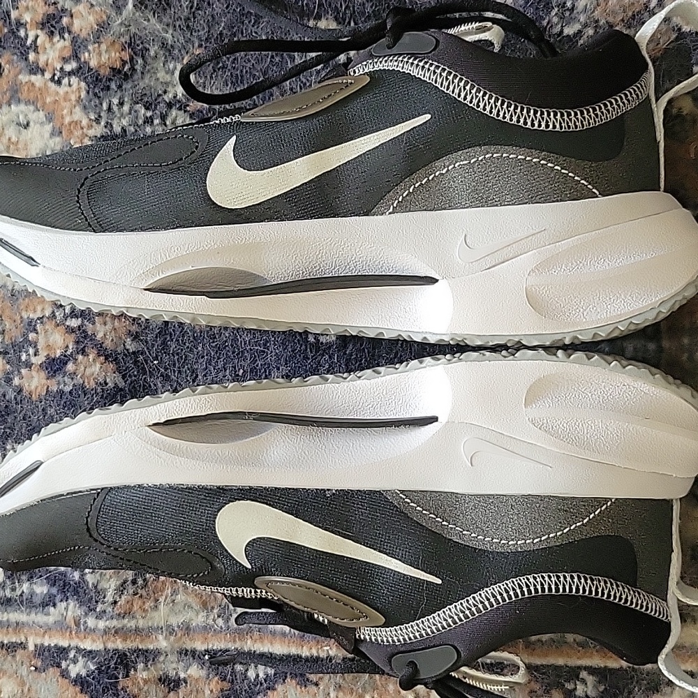 NWOT Nike Spark Black Pure Platinum Sneaker Size 7.5 - Picture 7 of 14